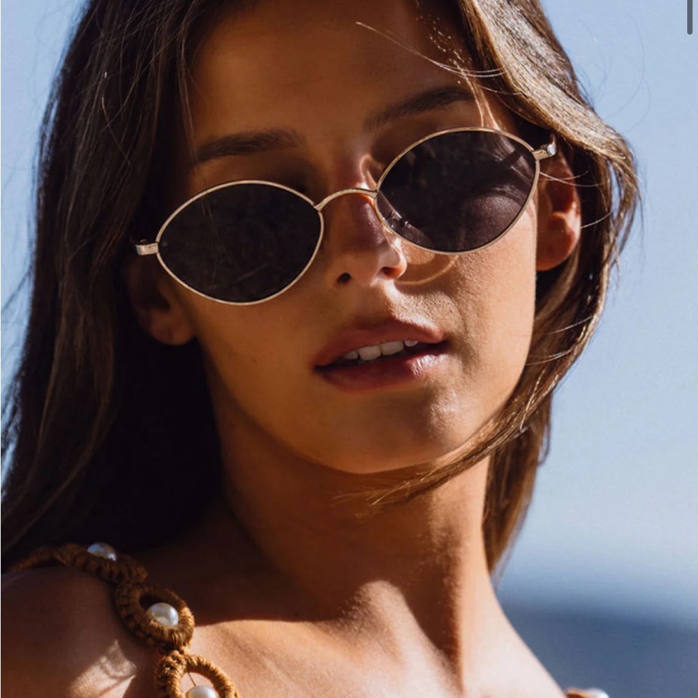 Classic Oval Black Lens Sunglasses - Women